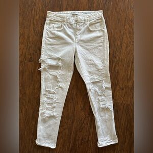 GUESS? White “Boyfit” distressed ankle jeans, Sz: 27.